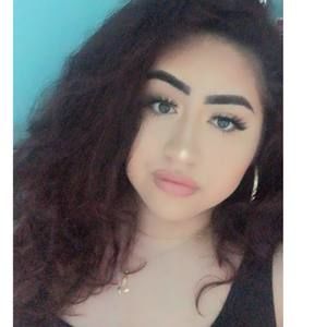 Meet your Posher, Dahlia